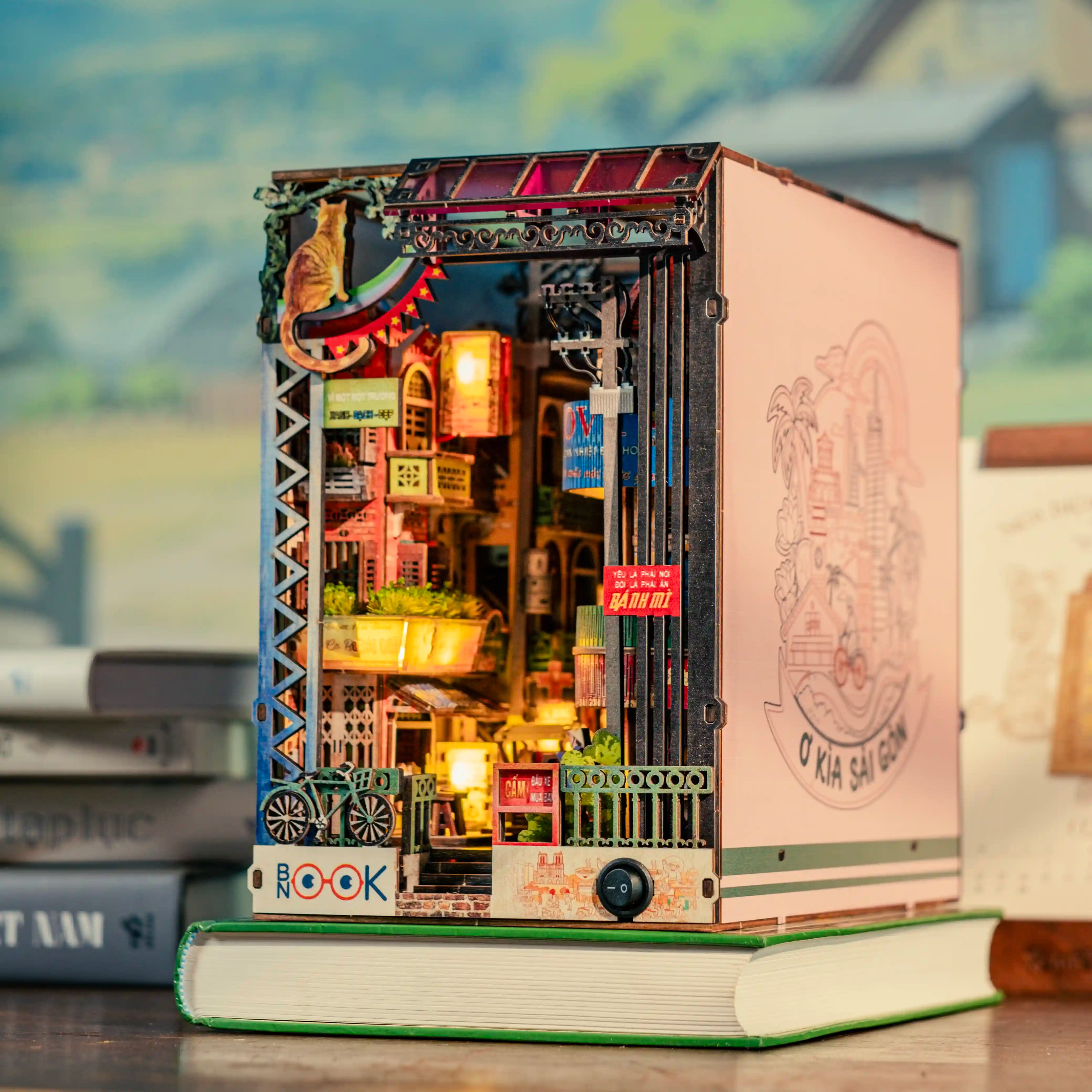 Book Nook The Saigon 1990s - Viet Nam DIY kit - BN029