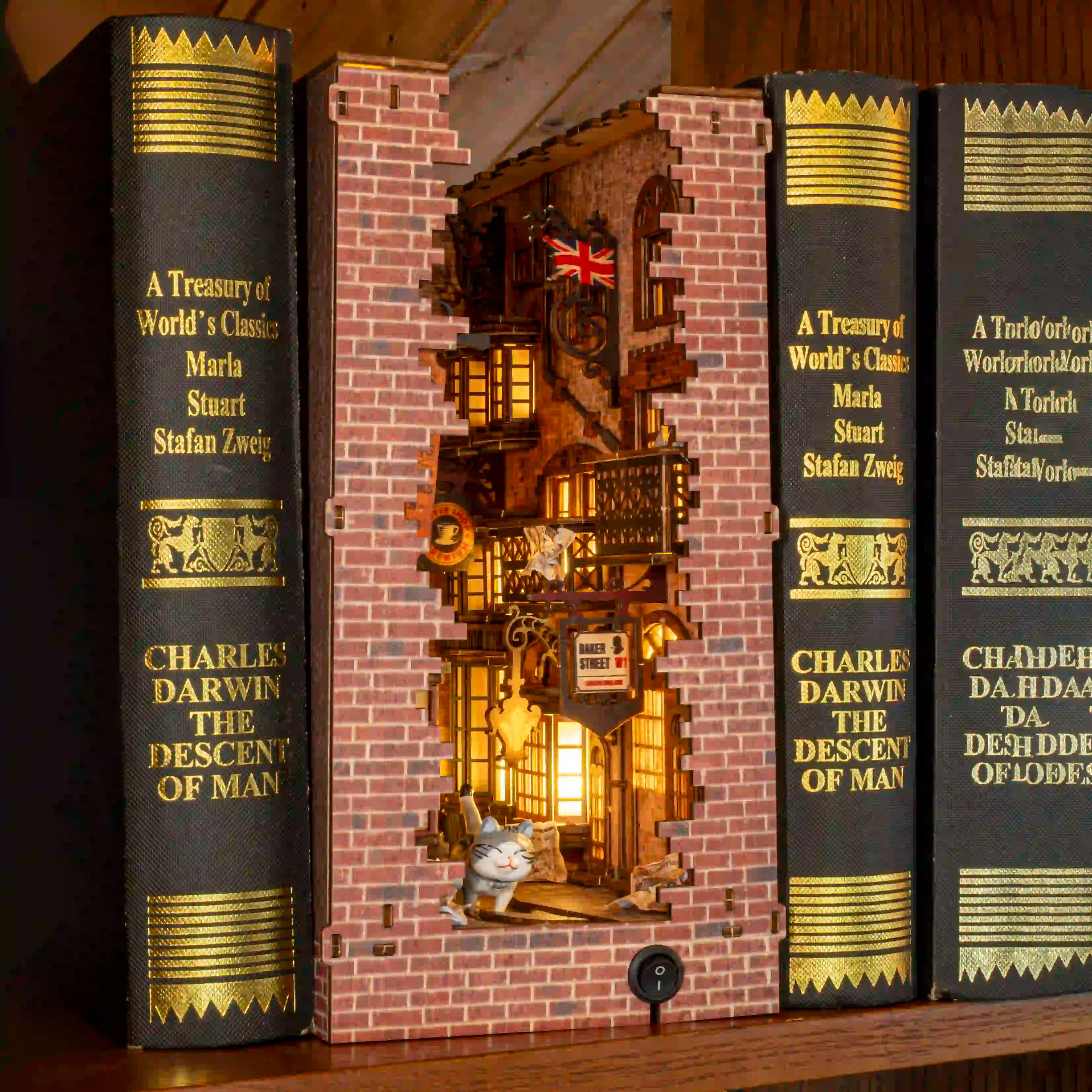 Book Nook London Alley DIY kit - BN027