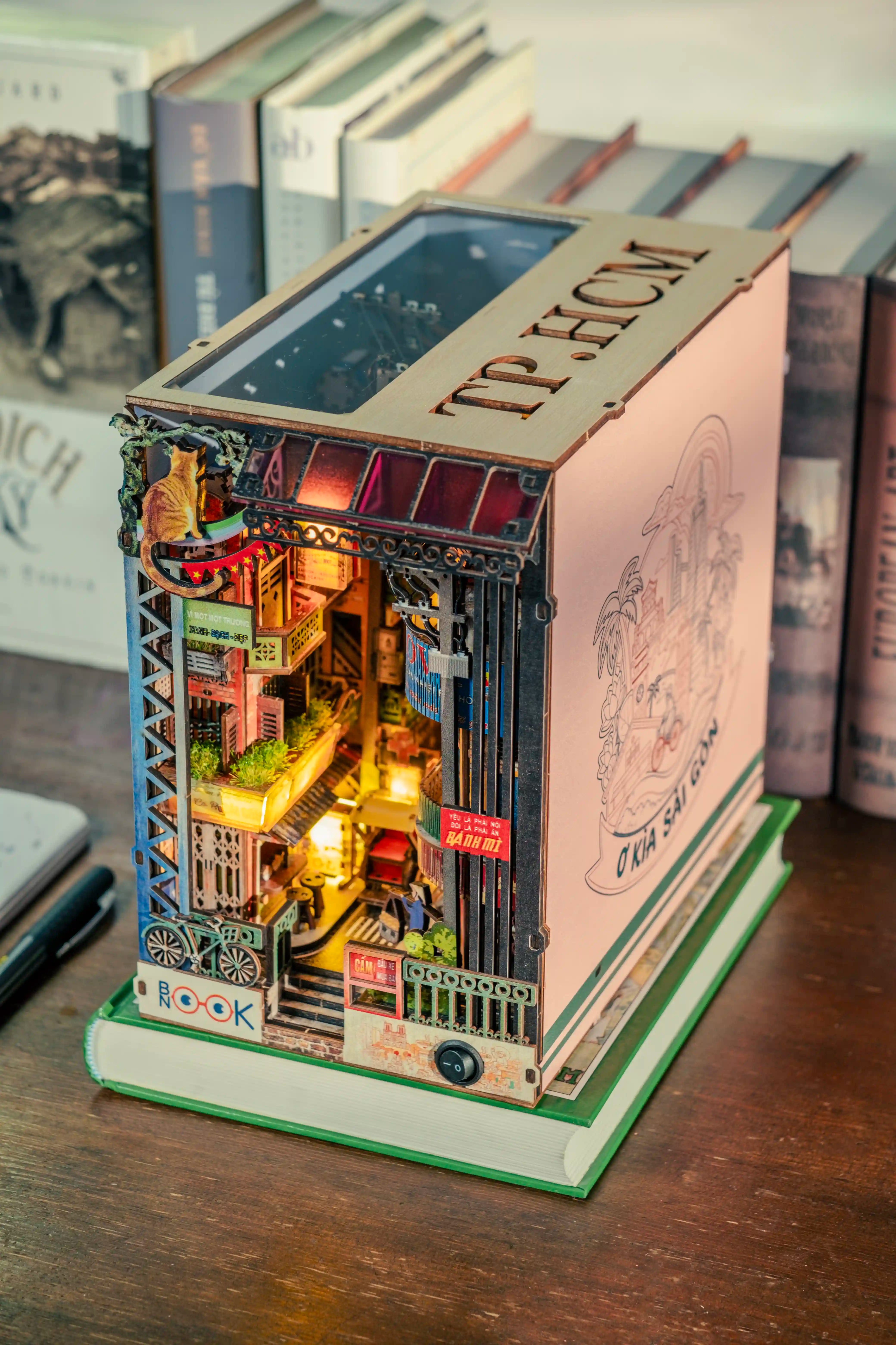 Book Nook The Saigon 1990s - Viet Nam DIY kit - BN029