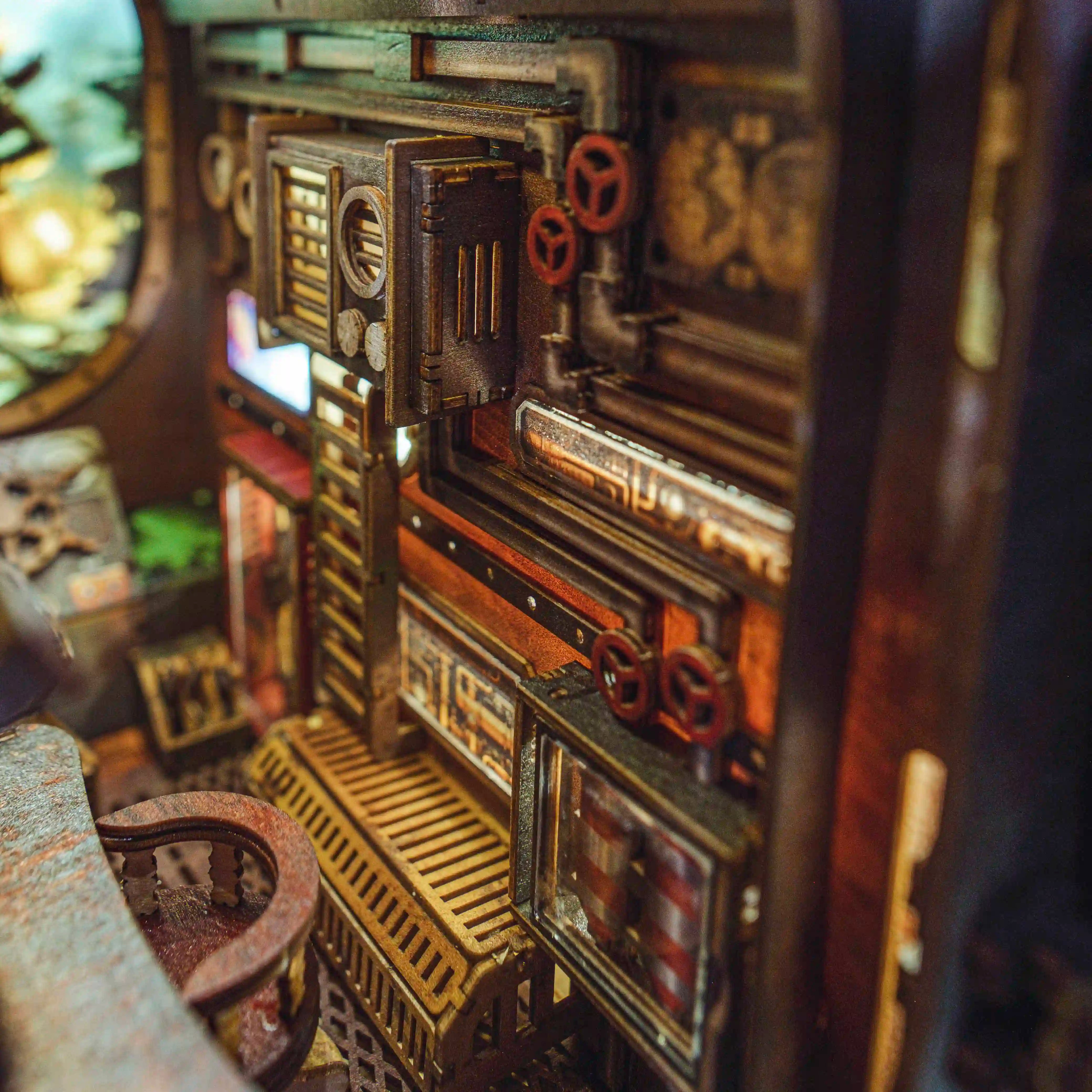 Book Nook Abandoned Submarine DIY kit - BN007