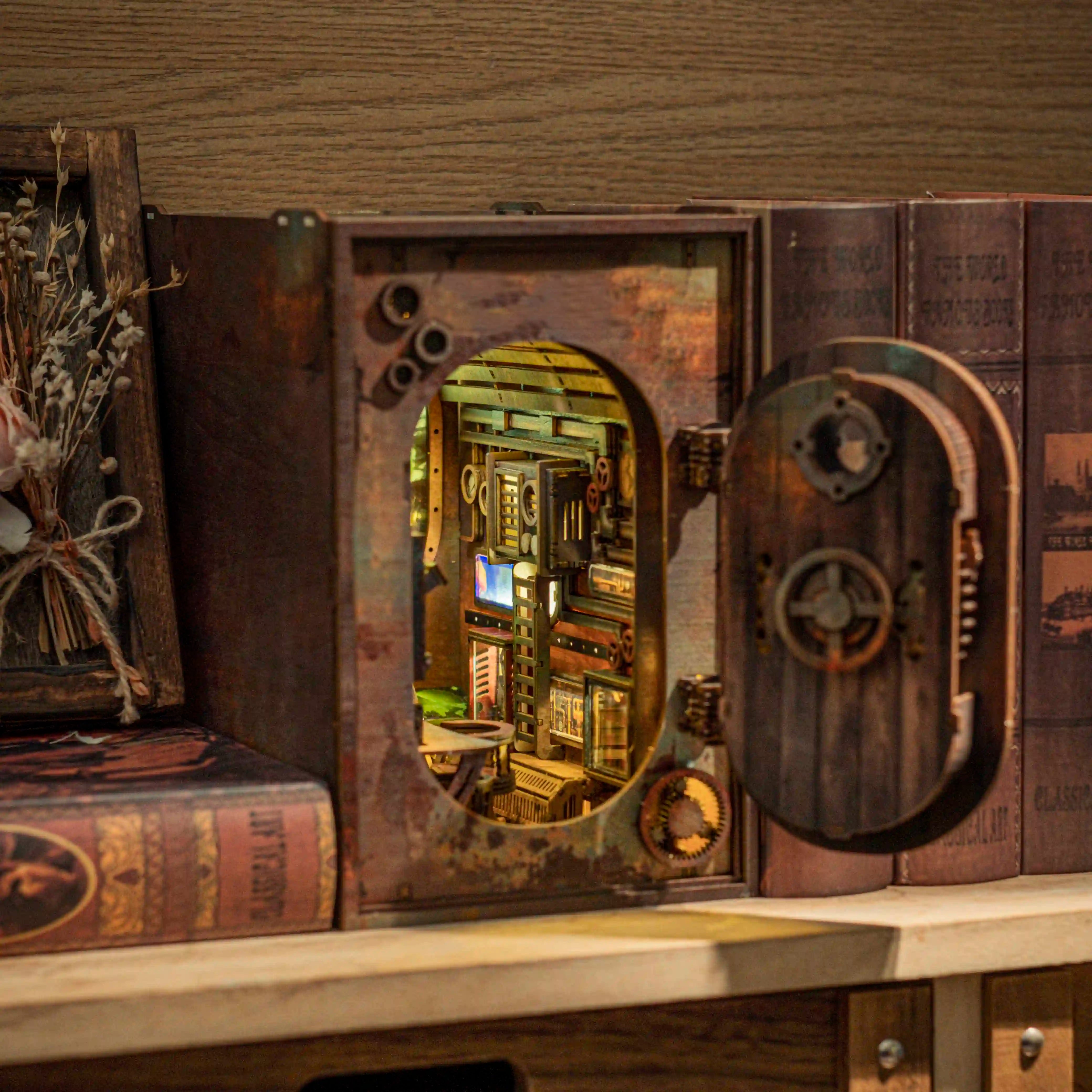 Book Nook Abandoned Submarine DIY kit - BN007