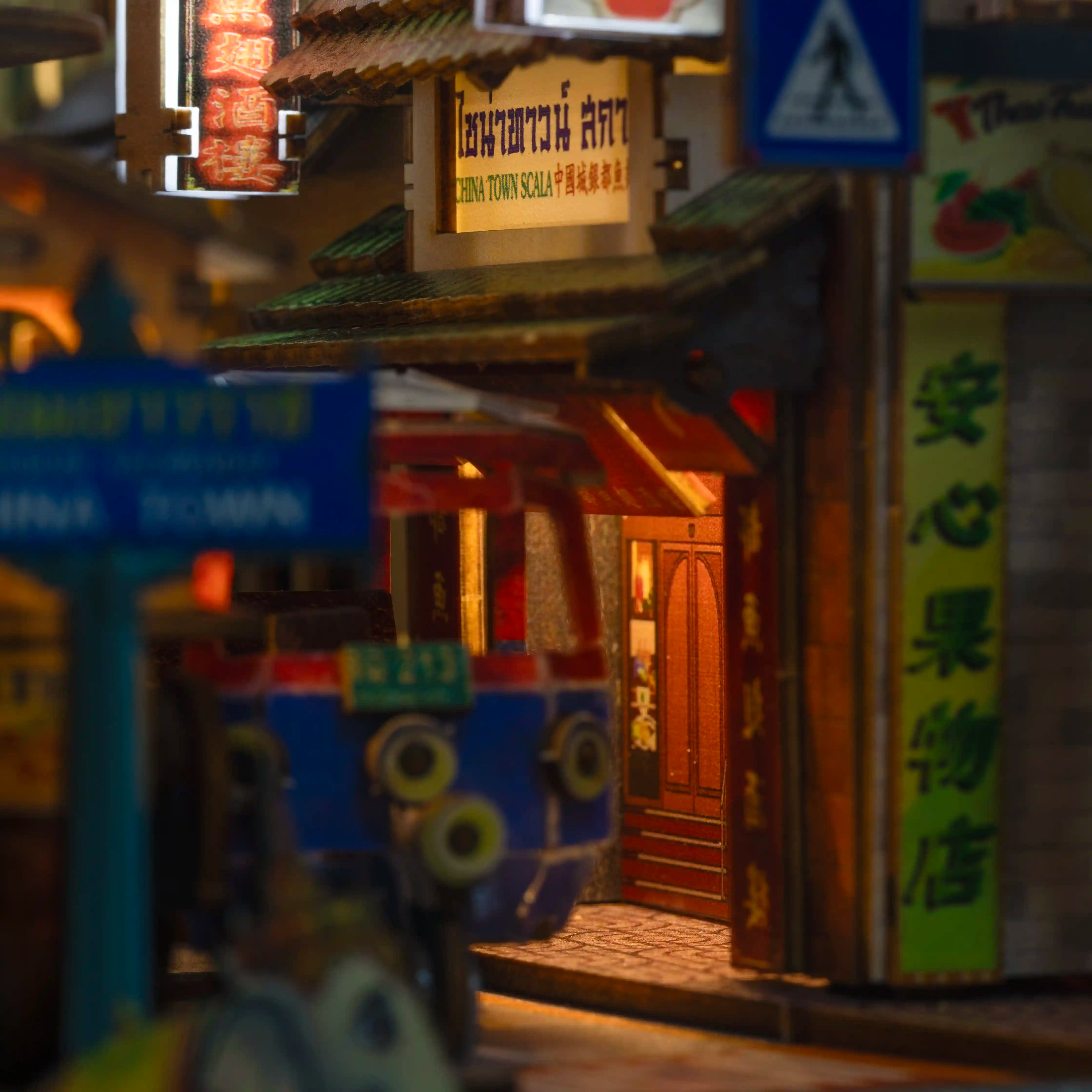 [Pre-order] Book Nook BangKok - Yaorawat (China Town) - BN040