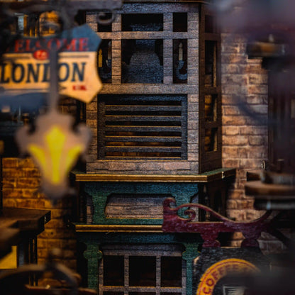 Book Nook London Alley DIY kit - BN027
